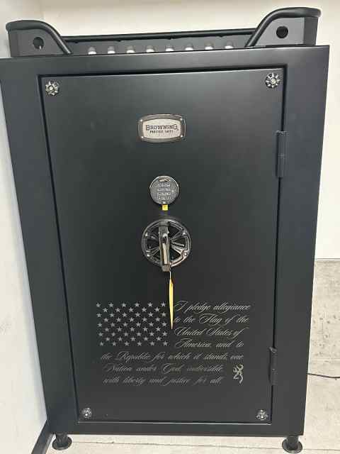 Browning Pro Steel 49 Gun Safe - Stars &amp; Stripes 