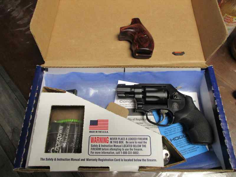 Smith &amp; Wesson 351 PD 22WMR Revolver