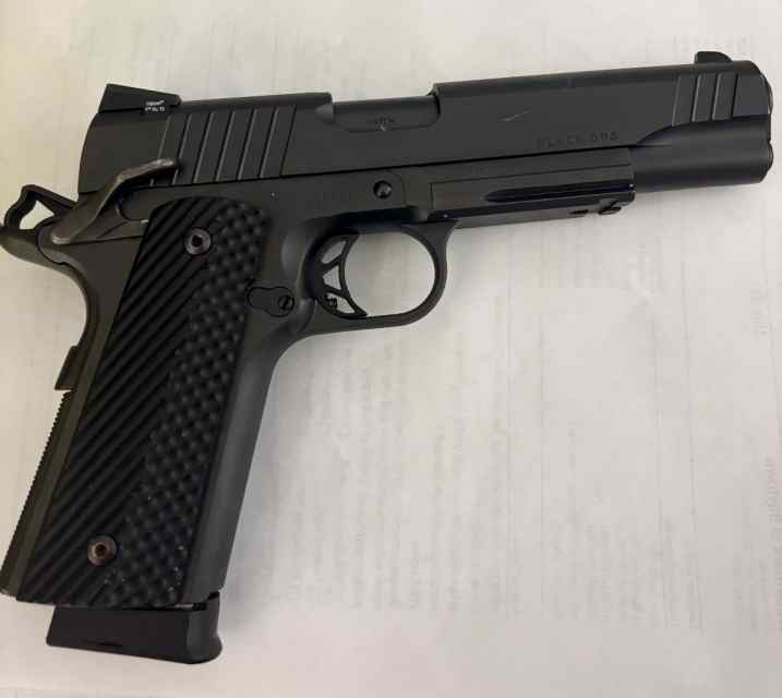 Para-USA government 1911 black ops custom .45ACP