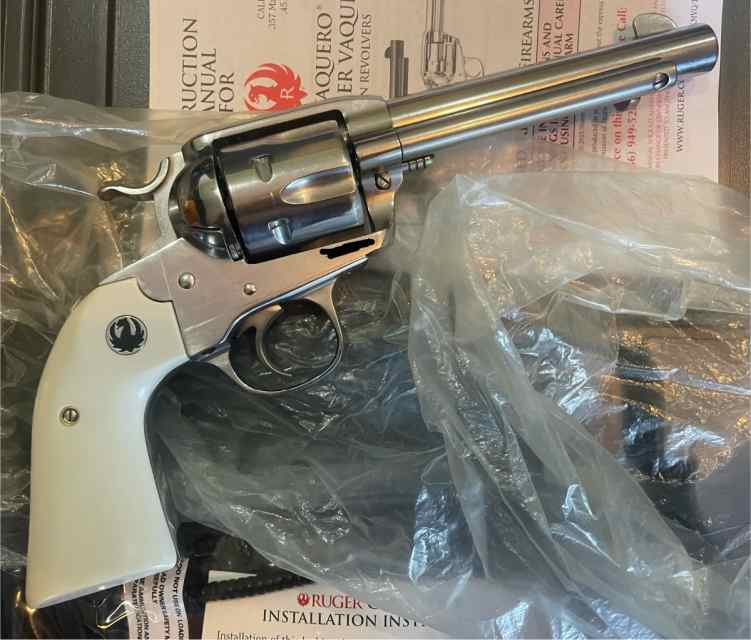 Pair of Ruger Vaqueros 357 and 44 mag 