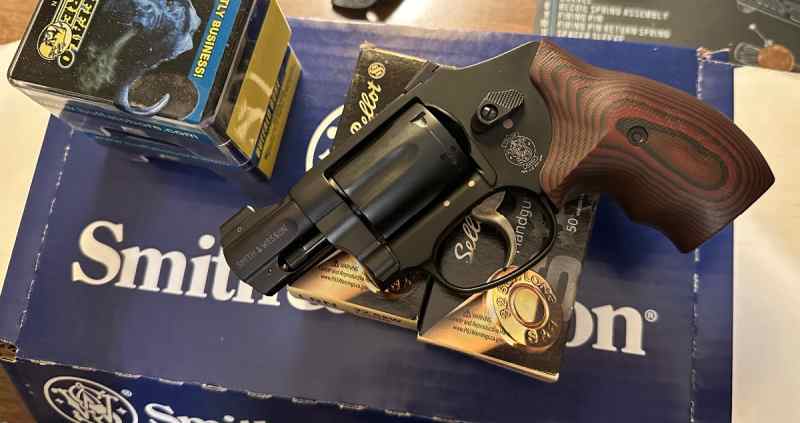 S&amp;W 432UC Lipseys Exclusive