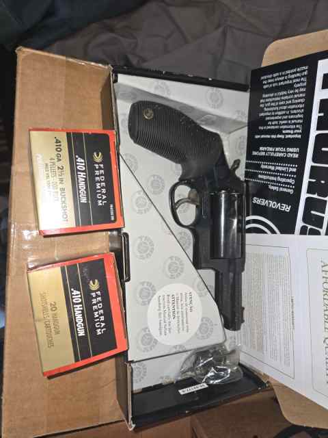 Taurus Judge 3&quot; in box new unfired