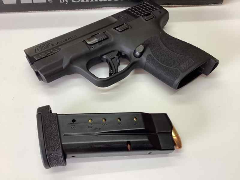  Smith and wesson shield plus new condition