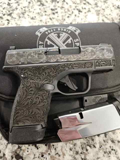 Springfield Hellcat Micro Compact Fully Engraved 