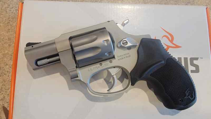 Taurus 942UL 22LR 8rd Revolver