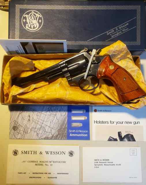 SMITH &amp; WESSON MODEL 19-3 .357 MAGNUM