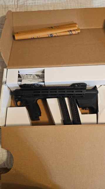 Smith and Wesson FPC .22 folding carbine 