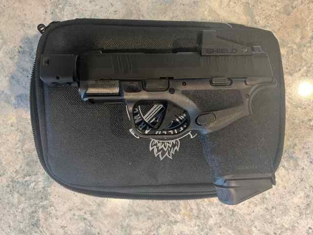 Springfield Hellcat RDP w/shield SMS extra mag