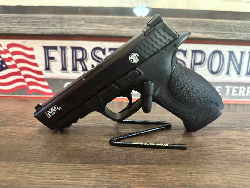 S&amp;W M&amp;P 40 Full Size