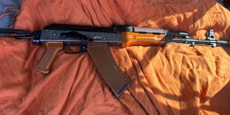 Polish Tantal AK74 with ammo