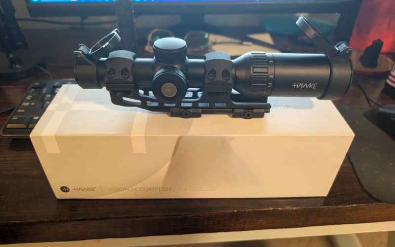 Hawke 1-4x LPVO in UTG QD Mount