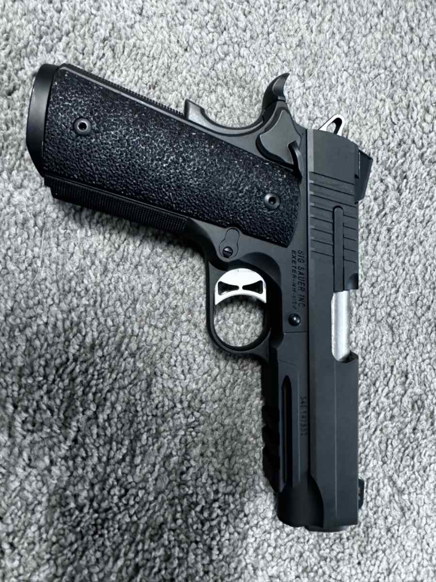 Dan Wesson DWX Compact 9mm Pistol NIB FT/FS