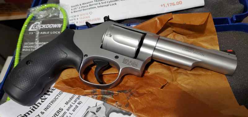 S&amp;W Model 69, COMBAT SPECIAL .44 Magnum LNIB