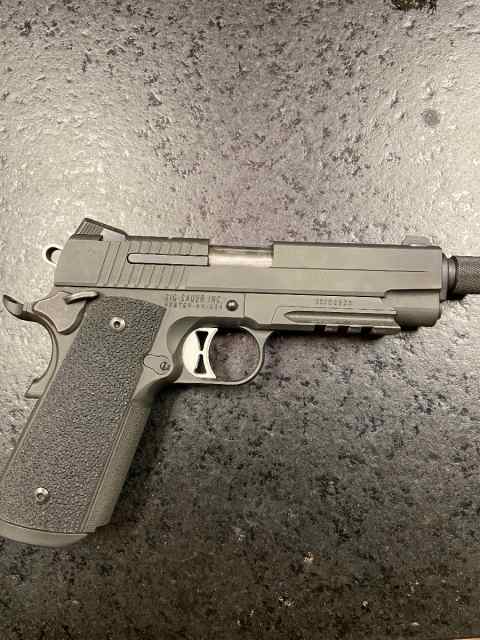 Sig 1911 tacops 45