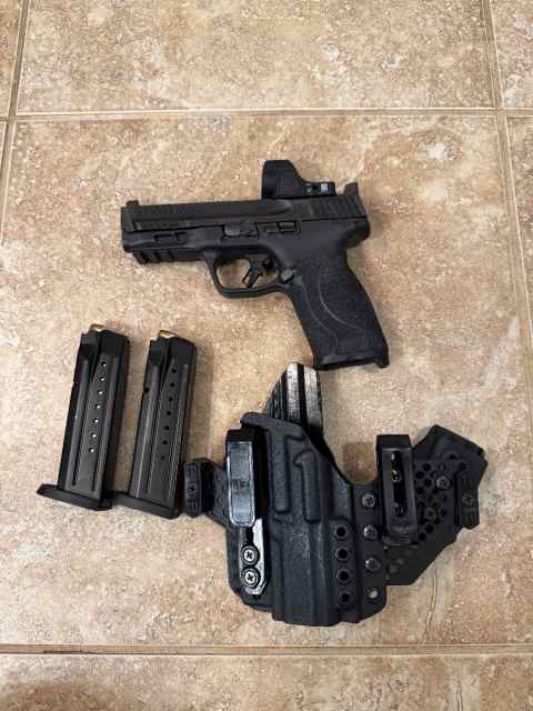 Smith and Wesson M&amp;P 2.0