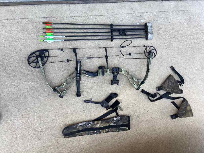 Bow tech outlaw compound bow