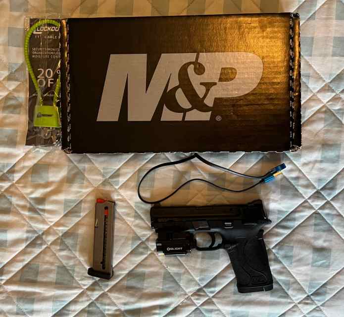 Smith &amp; Wesson Shield EZ 380 w/ light and laser