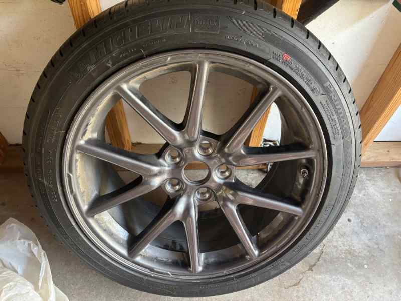 WTT Model 3 Wheel and tire