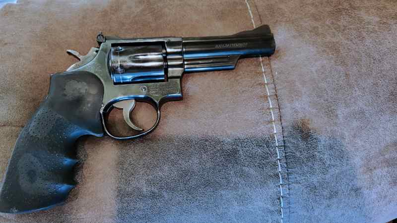 Smith &amp; Wesson Model 19-4