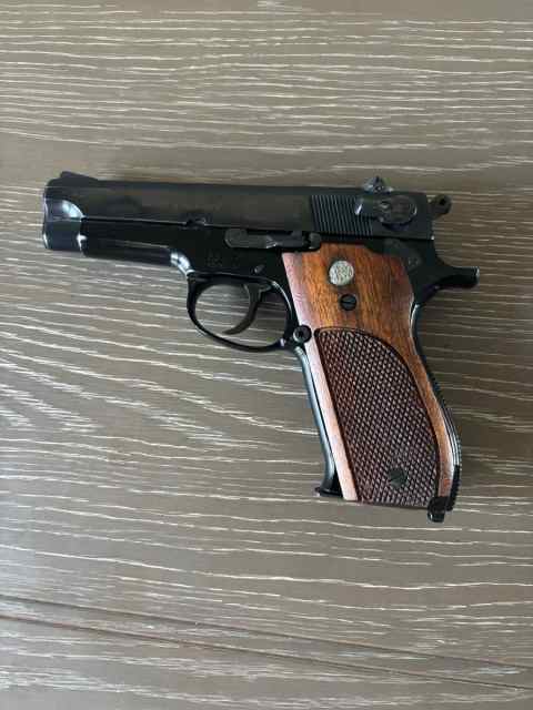 Smith &amp; Wesson 39