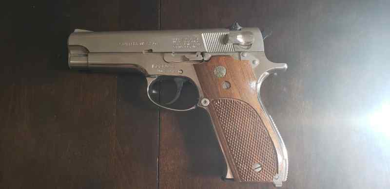 Smith and Wesson 39-2 9mm in nickel