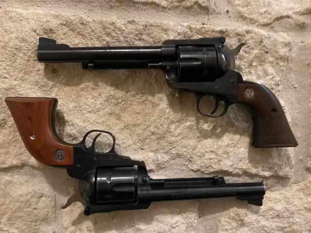 A pair of Ruger &quot;New Model&quot; Blackhawk&#039;s in .357 