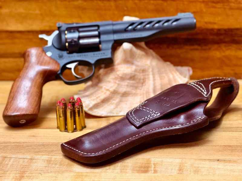 Ruger Super GP100 Competition Revolver &amp; Holster